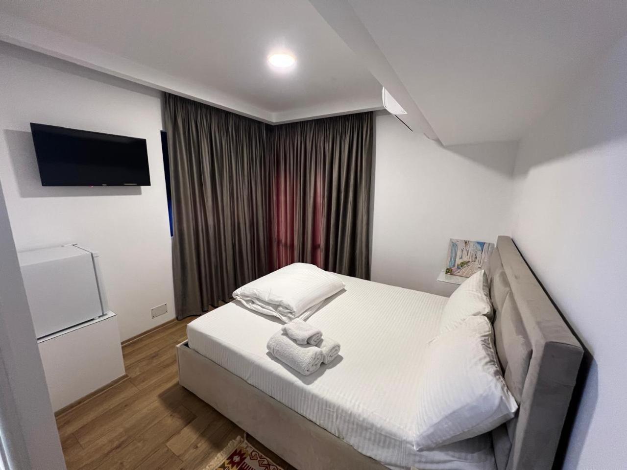 Blue Balcony Hotel Golem  Εξωτερικό φωτογραφία