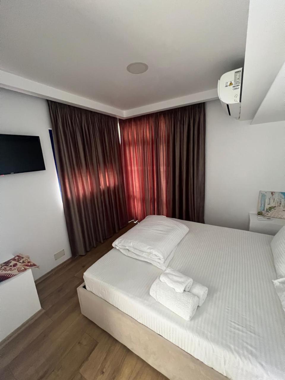 Blue Balcony Hotel Golem  Εξωτερικό φωτογραφία