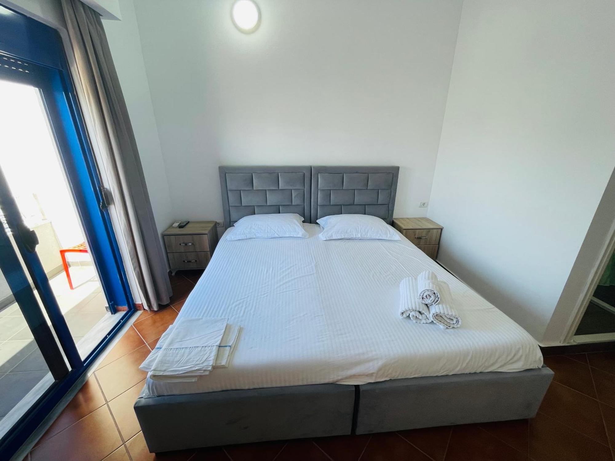 Blue Balcony Hotel Golem  Εξωτερικό φωτογραφία