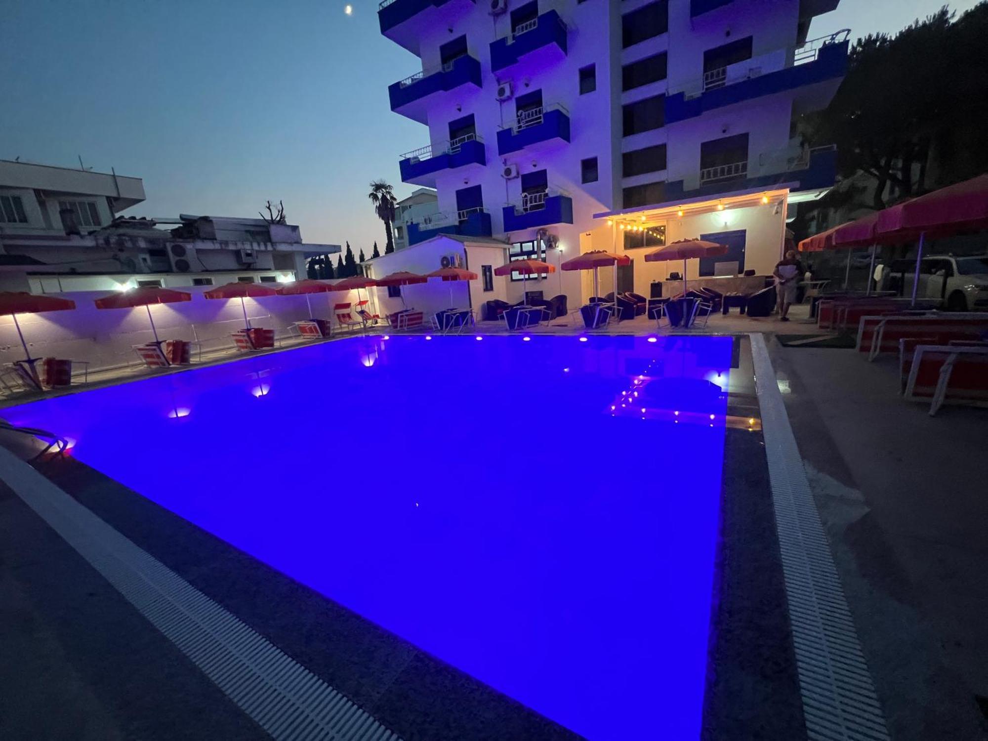Blue Balcony Hotel Golem  Εξωτερικό φωτογραφία